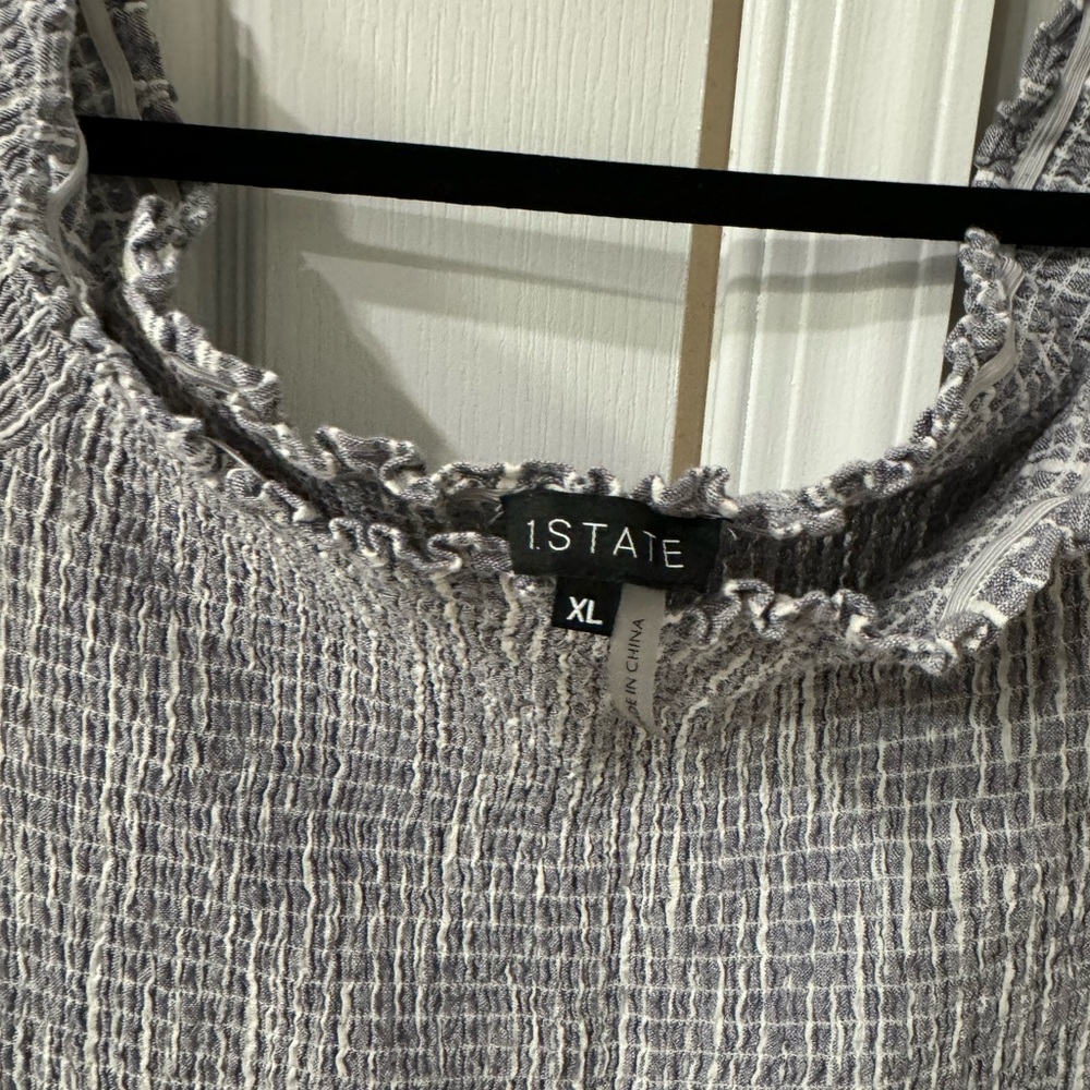 1.State Romper - Picture 2 of 3